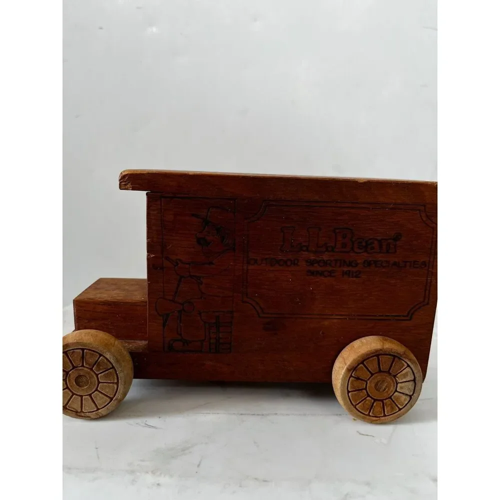 preppy old money Vintage wooden truck car LL Bean Toystalgia 1980s collectible